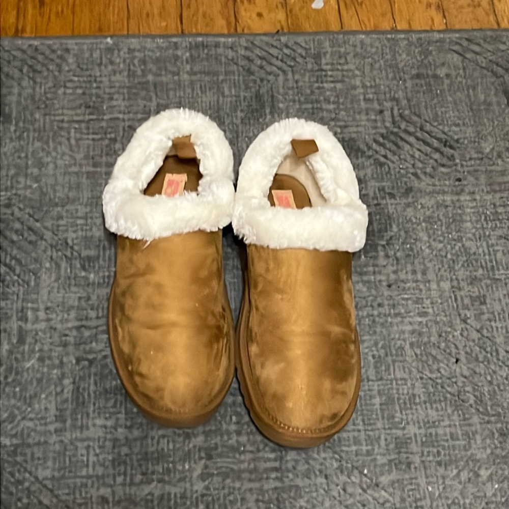 Jessica Cline faux suede and fur lined